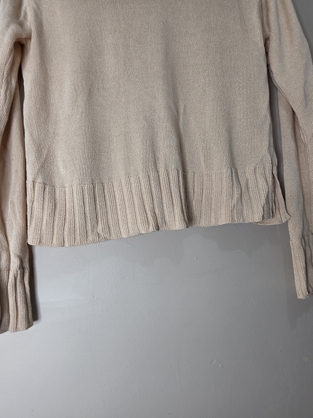 Ann Taylor LOFT Beige Knit Sweater Ruffle Hem Size S Soft Lightweight - Picture 12 of 13
